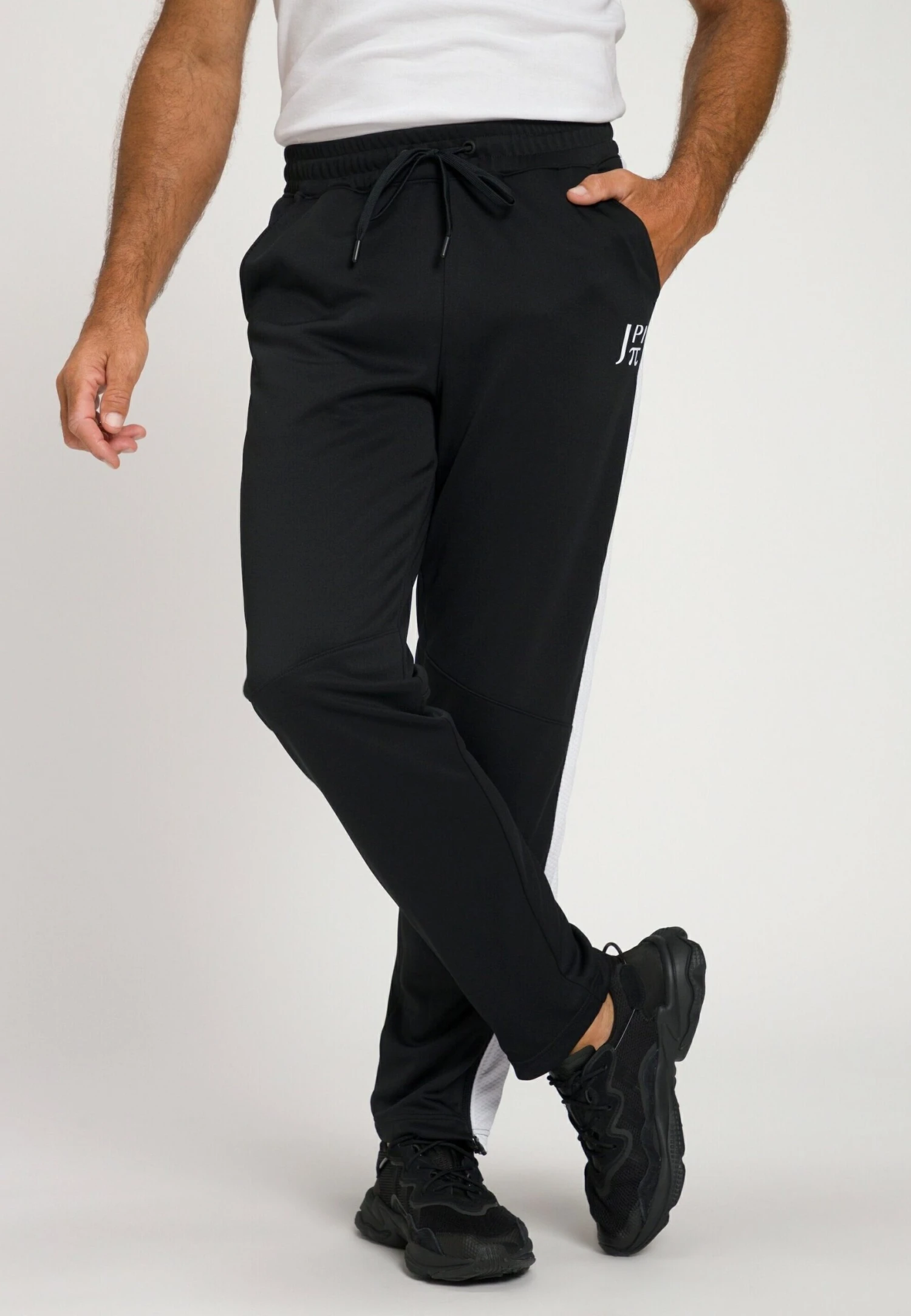 JP1880 Spécial Fitness Coupe Modern Fit À- Trainingsbroek - Noir 1 JP1880 Spécial Fitness Coupe Modern Fit À- Trainingsbroek - Noir
