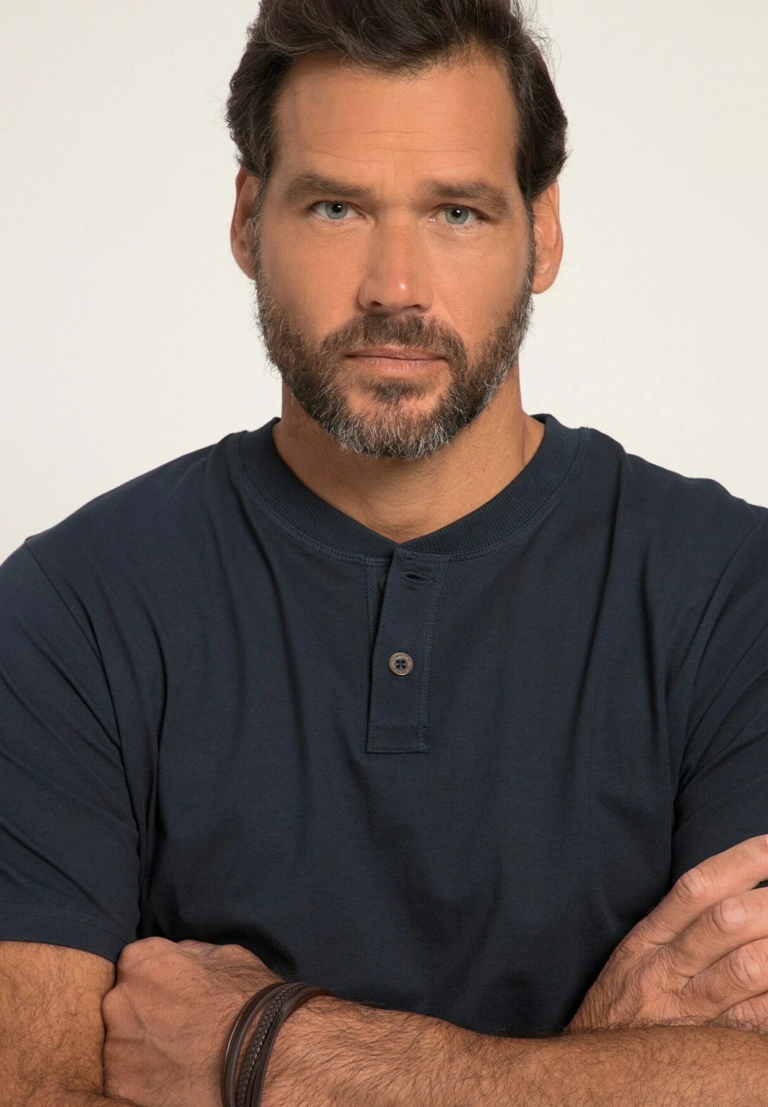 JP1880 Henley Bauchfit Halbarm Rundhals - T-Shirt Basic - Navy Blau 2 JP1880 Henley Bauchfit Halbarm Rundhals - T-Shirt Basic - Navy Blau - Afbeelding 2