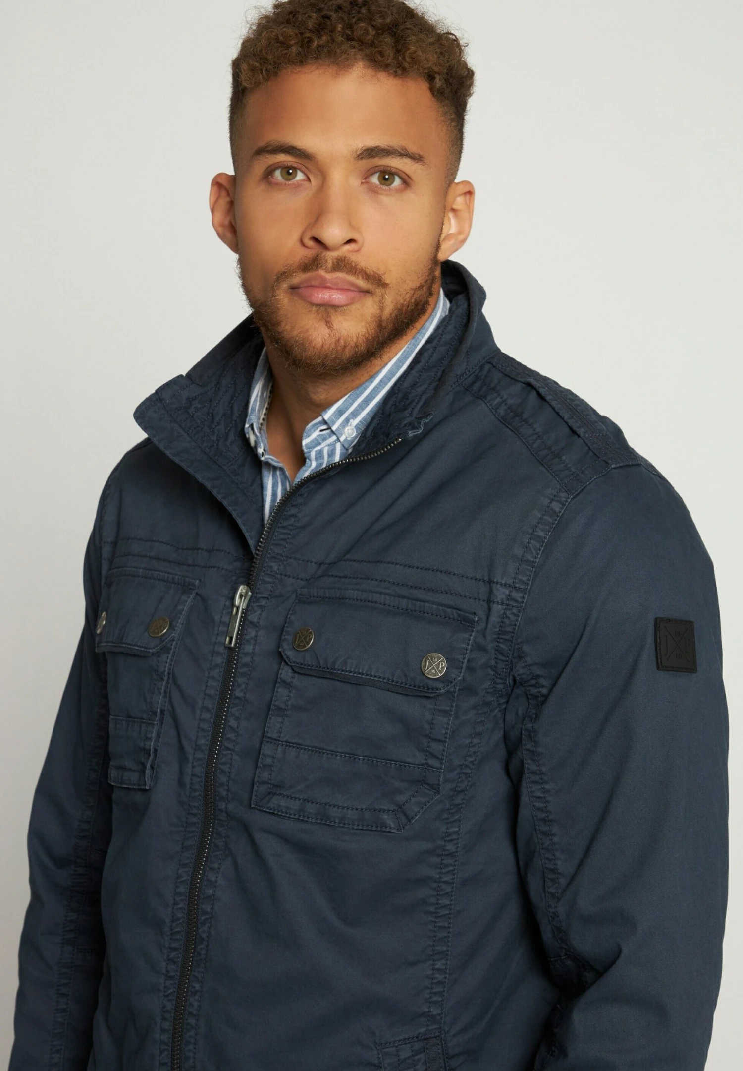 JP1880 Lichte Jas - Bleu Nuit Mat 2 JP1880 Lichte Jas - Bleu Nuit Mat - Afbeelding 2