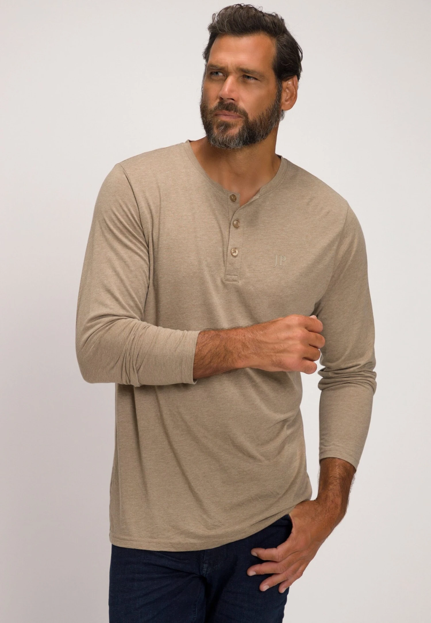 JP1880 Henley- Longsleeve - Sand 1 JP1880 Henley- Longsleeve - Sand